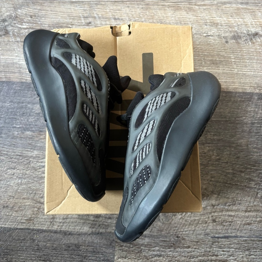 ADIDAS Yeezy 700 V3 Alva KIDS H67800